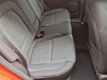 Hyundai Kona 64kWh Premium SUV 5dr Electric Auto (10.5kW Charger) (204 ps)