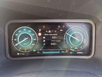 Hyundai Kona 64kWh Premium SUV 5dr Electric Auto (10.5kW Charger) (204 ps)