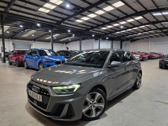 Audi A1 2.0 TFSI 40 S line Competition Sportback S Tronic Euro 6 (s/s) 5