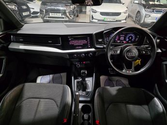 Audi A1 2.0 TFSI 40 S line Competition Sportback S Tronic Euro 6 (s/s) 5