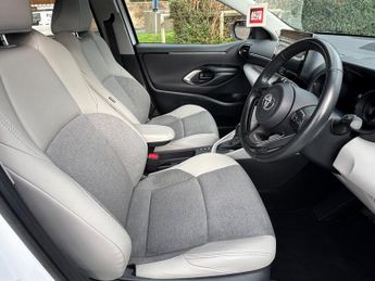 Toyota Yaris 1.5 VVT-h Excel E-CVT Euro 6 (s/s) 5dr