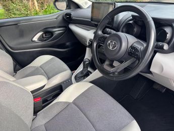 Toyota Yaris 1.5 VVT-h Excel E-CVT Euro 6 (s/s) 5dr