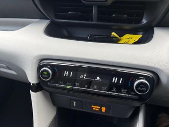 Toyota Yaris 1.5 VVT-h Excel E-CVT Euro 6 (s/s) 5dr