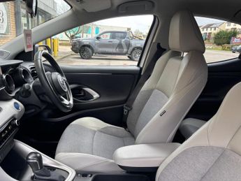 Toyota Yaris 1.5 VVT-h Excel E-CVT Euro 6 (s/s) 5dr