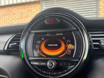 MINI Hatch 1.5 Cooper Auto Euro 6 (s/s) 3dr