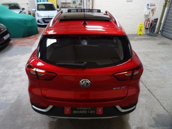 MG MG ZS 44.5kWh Exclusive Auto 5dr