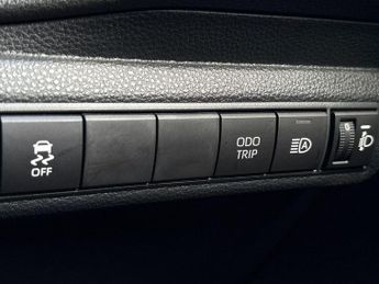 Toyota Corolla 2.0 VVT-h GR SPORT Hatchback 5dr Petrol Hybrid CVT Euro 6 (s/s) 