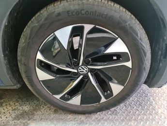 Volkswagen ID.5 Pro Performance 77kWh Style Auto 5dr