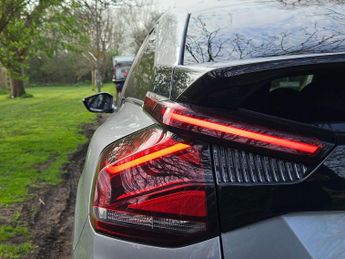 Citroen C4 1.2 PureTech Shine Plus EAT8 Euro 6 (s/s) 5dr