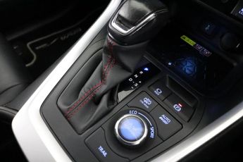 Toyota RAV4 2.5 VVT 18.1kWh Dynamic CVT 4WD Euro 6 (s/s) 5dr