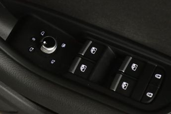 Audi A4 Avant 2.0 TDI 35 Technik S Tronic Euro 6 (s/s) 5dr