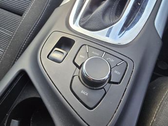 Vauxhall Insignia 2.0 CDTi SRi Nav Auto Euro 5 5dr