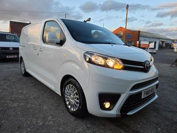 Toyota Proace 1.6D Comfort Medium Panel Van MWB Euro 6 (s/s) 6dr