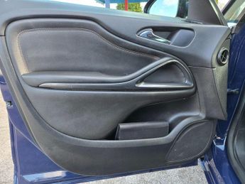 Vauxhall Zafira Tourer 1.6 CDTi ecoFLEX SE Euro 6 (s/s) 5dr