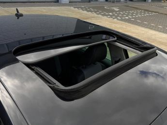 Volkswagen Jetta 1.6 TDI BlueMotion Tech Sport DSG Euro 5 (s/s) 4dr