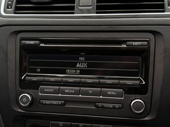 Volkswagen Jetta 1.6 TDI BlueMotion Tech Sport DSG Euro 5 (s/s) 4dr