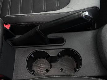 Volkswagen Jetta 1.6 TDI BlueMotion Tech Sport DSG Euro 5 (s/s) 4dr