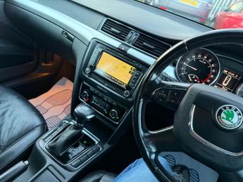 Skoda Superb 2.0 TDI Elegance DSG Euro 5 5dr