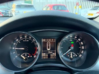 Skoda Superb 2.0 TDI Elegance DSG Euro 5 5dr