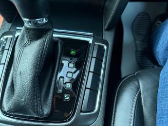 Skoda Superb 2.0 TDI Elegance DSG Euro 5 5dr