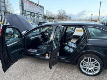 Skoda Superb 2.0 TDI Elegance DSG Euro 5 5dr