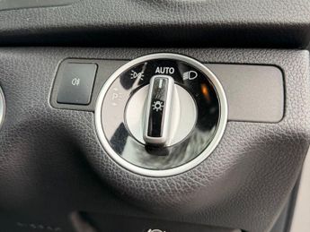 Mercedes-Benz C Class 2.1 C220 CDI BlueEfficiency Sport Edition 125 G-Tronic+ Euro 5 (