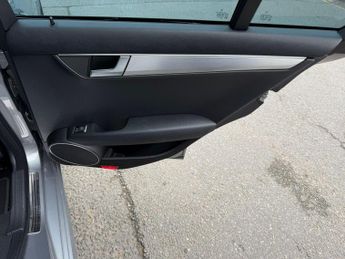 Mercedes-Benz C Class 2.1 C220 CDI BlueEfficiency Sport Edition 125 G-Tronic+ Euro 5 (