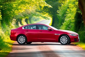 Jaguar XE 2.0d Prestige Auto Euro 6 (s/s) 4dr