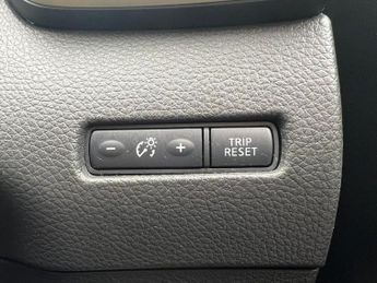 Nissan Qashqai 1.2 DIG-T N-Vision 2WD Euro 6 (s/s) 5dr