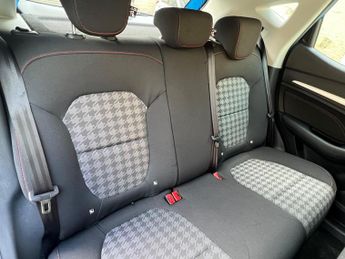 MG MG ZS 51.1kWh SE Auto 5dr