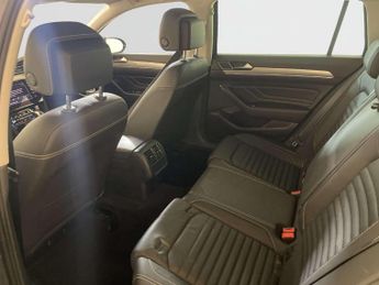 Volkswagen Passat 1.4 TSI 13kWh GTE Estate 5dr Petrol Plug-in Hybrid DSG Euro 6 (s