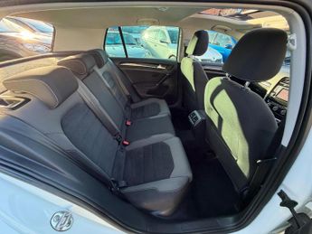 Volkswagen Golf 2.0 TDI BlueMotion Tech GT Edition Hatchback 5dr Diesel DSG Euro