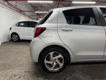 Toyota Yaris 1.5 VVT-h Icon E-CVT Euro 6 5dr