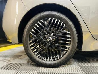 Nissan Leaf 39kWh N-Connecta Auto 5dr