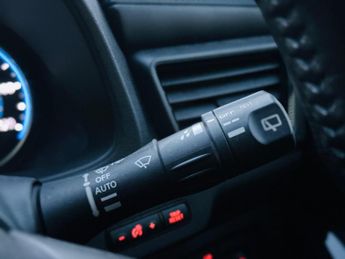 Nissan Leaf 39kWh N-Connecta Auto 5dr