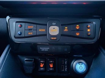 Nissan Leaf 39kWh N-Connecta Auto 5dr