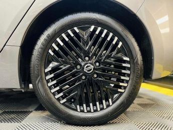 Nissan Leaf 39kWh N-Connecta Auto 5dr