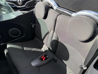 MINI Convertible 2.0 Cooper D Auto Euro 5 2dr
