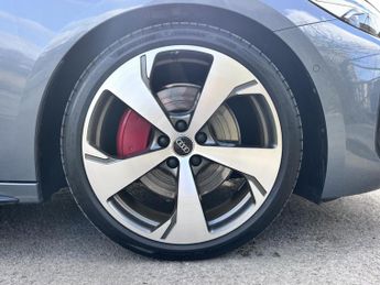 AUDI A5 AVANT 2.0 TDI Edition 1