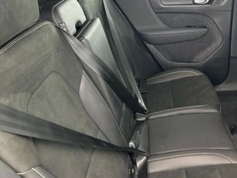 Volvo XC40 1.5h T5 Recharge 10.7kWh Ultimate Dark SUV 5dr Petrol Plug-in Hy