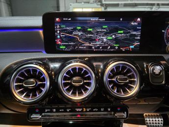 Mercedes-Benz CLA 1.3 CLA250e 15.6kWh AMG Line (Premium Plus) Coupe 8G-DCT Euro 6 