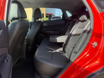 Hyundai KONA 64kWh Premium SE Auto 5dr (7kW Charger)