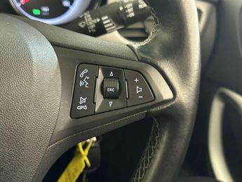 Vauxhall Astra 1.6 CDTi ecoTEC BlueInjection Tech Line Nav Hatchback 5dr Diesel