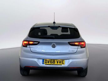 Vauxhall Astra 1.6 CDTi ecoTEC BlueInjection Tech Line Nav Hatchback 5dr Diesel