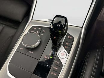 BMW 3 Series 2.0 330e 12kWh M Sport Saloon 4dr Petrol Plug-in Hybrid Auto Eur