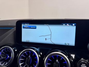 Mercedes-Benz GLA 1.3 GLA200h MHEV AMG Line (Executive) SUV 5dr Petrol Hybrid 7G-D