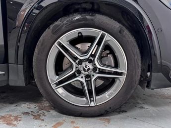 Mercedes-Benz GLA 1.3 GLA200h MHEV AMG Line (Executive) SUV 5dr Petrol Hybrid 7G-D