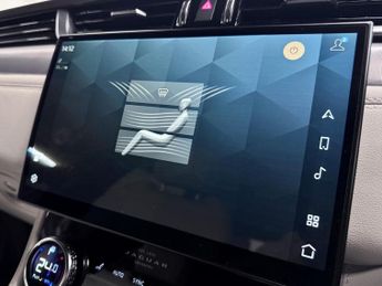 Jaguar F-PACE 2.0 D200 MHEV R-Dynamic S SUV 5dr Diesel Auto AWD Euro 6 (s/s) (
