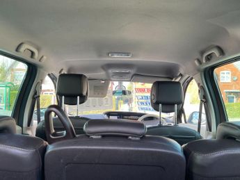 Renault Grand Scenic 1.5 dCi Privilege TomTom Euro 5 5dr