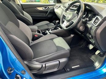 Nissan Qashqai 1.2 DIG-T N-Connecta XTRON Euro 6 (s/s) 5dr